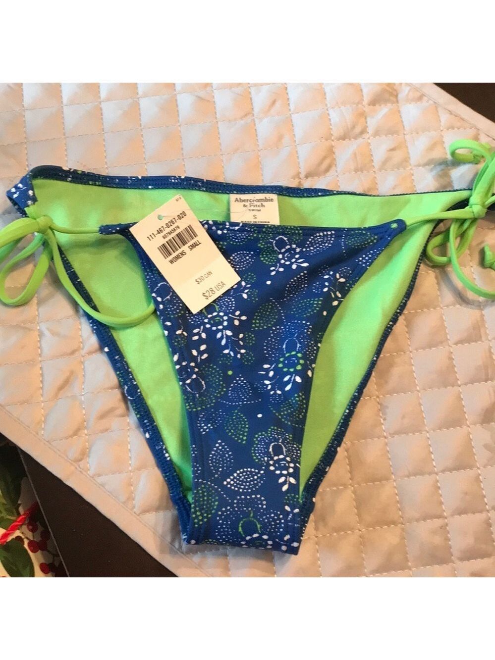 Abercrombie string bikini - Picture 3 of 4